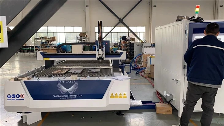 Segondè -Precision 6000W Fibre lazè metal koupe machin pou vann